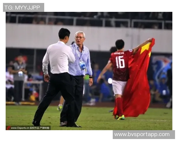 萨拉赫赛后离开布莱顿似暂别而非永别引发球迷热议 萨拉赫赛后离开布莱顿似暂别而非永别引发球迷热议