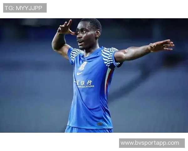 阿苏埃高空暴扣破门助申花1-0领先首尔展现强大实力