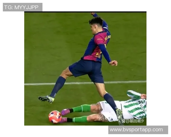 拉菲尼亚缺席巴萨今日训练确定无缘即将到来的国家德比 拉菲尼亚缺席巴萨今日训练确定无缘即将到来的国家德比