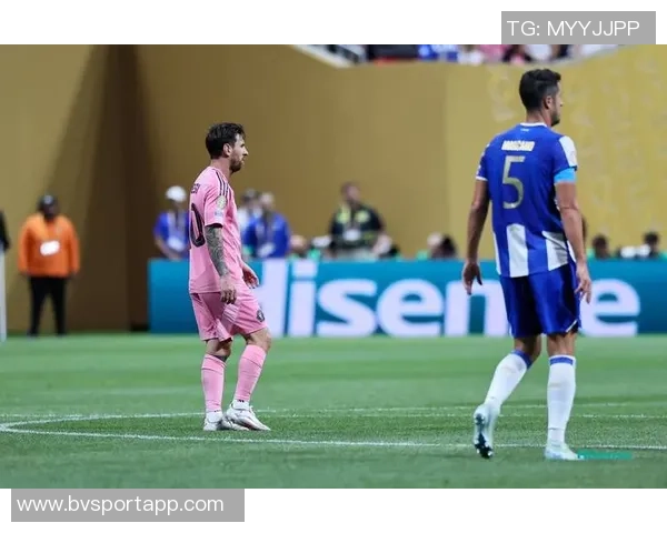 梅西本赛季表现惊艳各项赛事49场打入42球生涯总进球数已达892球