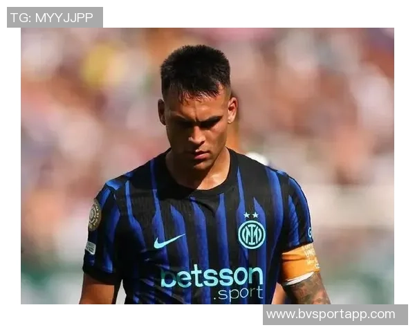 国米九月最佳球员候选名单揭晓迪马尔科图拉姆劳塔罗恰尔汗奥卢争夺荣誉