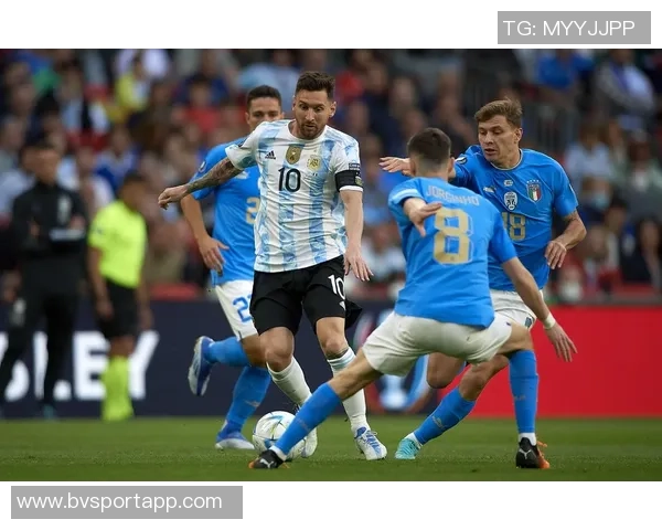 弗洛伦齐谈劳塔罗接球技巧强调身体对抗的重要性